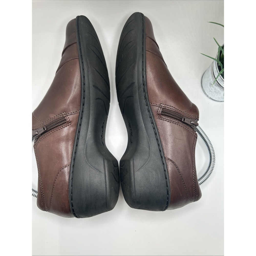 Clarks Channing Ann Brown Slip On Loafer Womens Size 8 M Button On Side - Picture 5 of 16